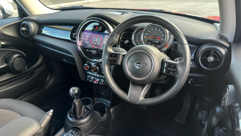 MINI Hatchback 1.5 Cooper Classic 3dr Petrol Hatchback